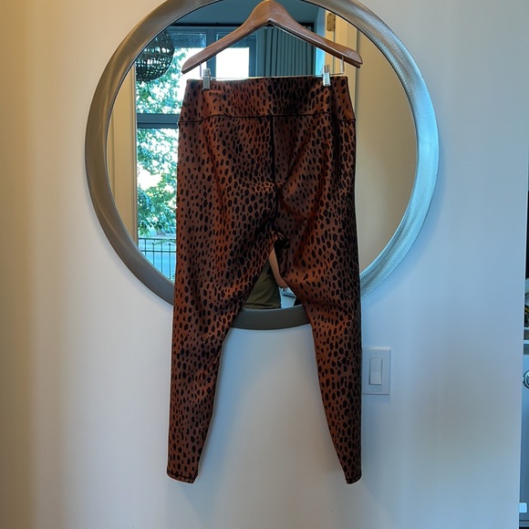 Leopard Leggings - Picture 3 of 6